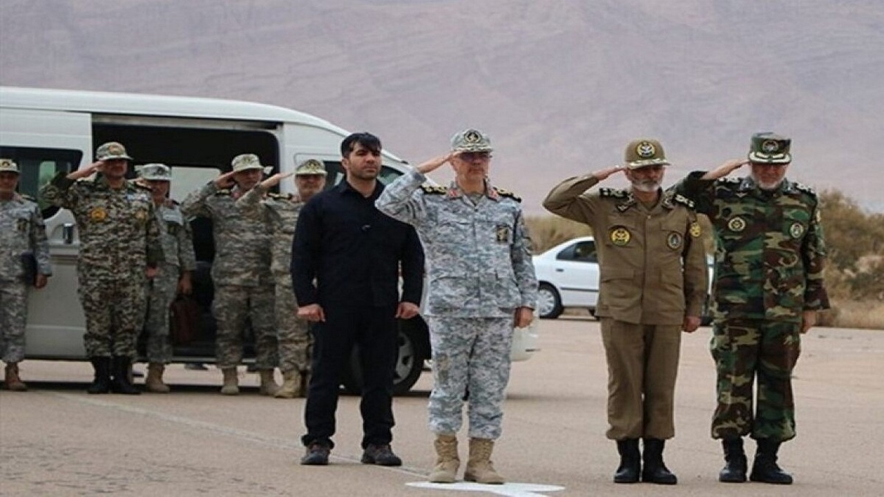 در صحنه رزم توان نظامی ما را ببینید در صحنه رزم توان نظامی ما را ببینید