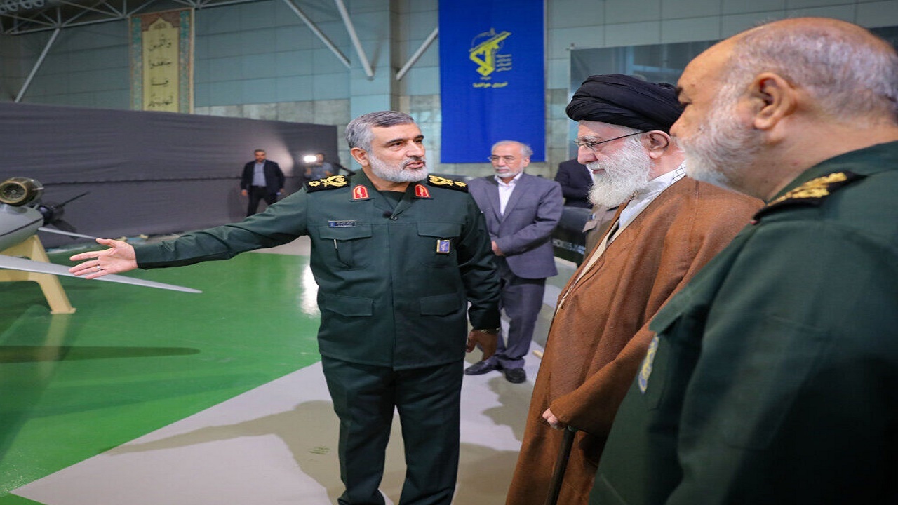 خودکفایی ایران در تولید تجهیزات نظامی خودکفایی ایران در تولید تجهیزات نظامی
