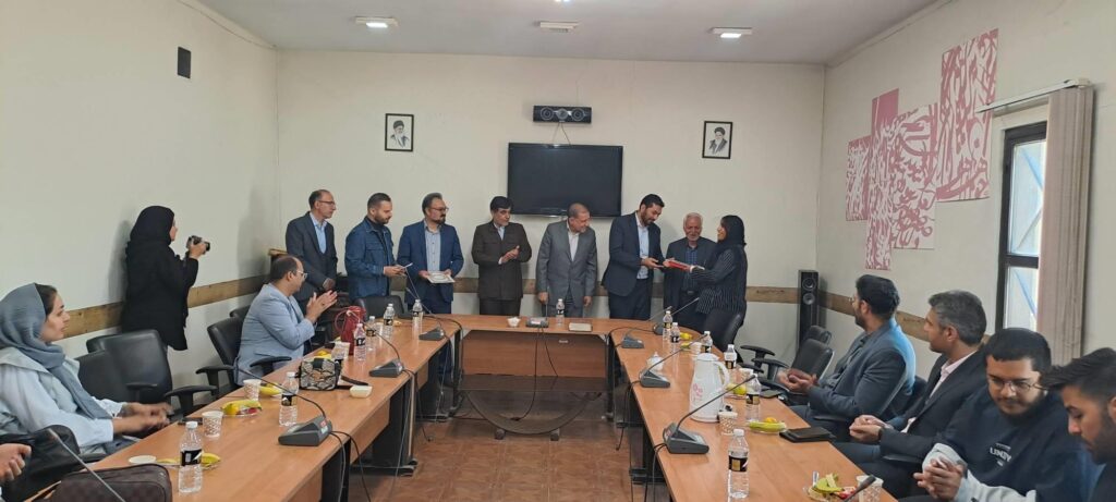 "مشعل سرخ" در شمیرانات روشن شد/ تقدیر از فیلمی که روایتگر مقاومت است 5 596955